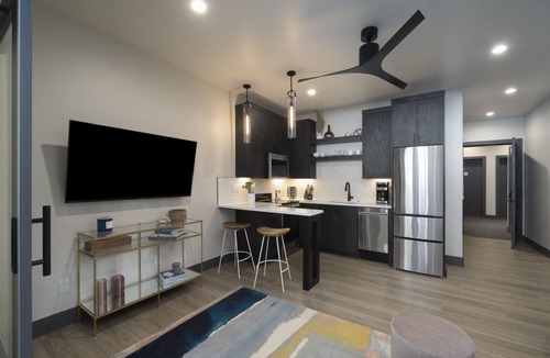 Breckenridge Condo | Park Ave Flat 5 | Luxury Condo, Minutes to Everything!