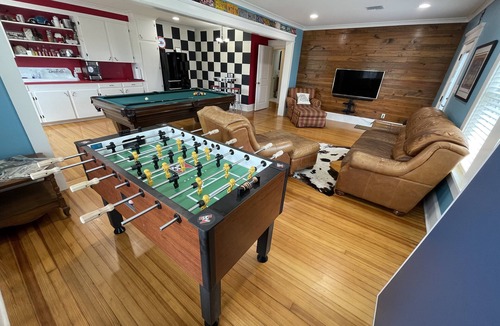 Crowley Apartment | Park Avenue Loft overlooking Parkerson Avenue
