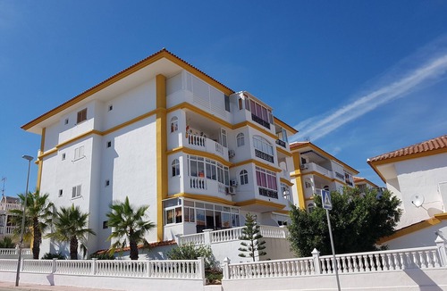 Torrevieja Apartment | Park Beach. The apartment is on the corner and has sea views.