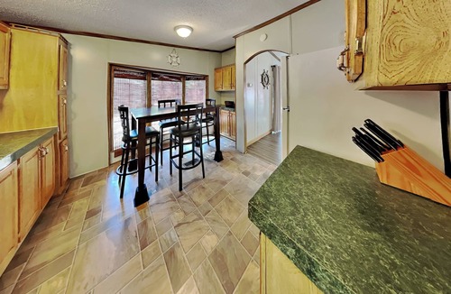 Put-in-Bay House | Park Easy—2 Spots Ready | 8 ppl | IC51