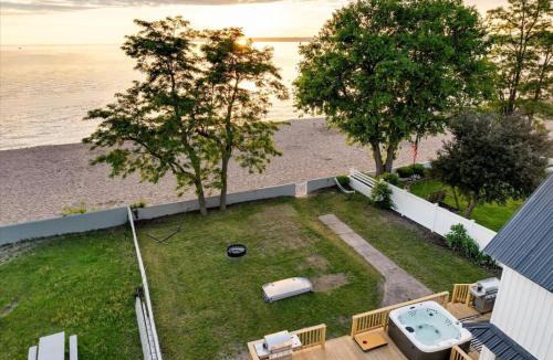 Sylvan Beach House | Park- Entire Home Sleeps 21