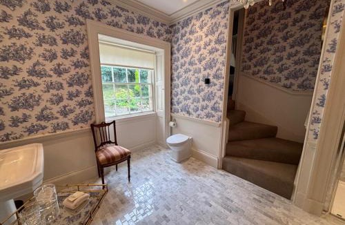 Little Hayfield Bed & Breakfast | Park Hall Manor