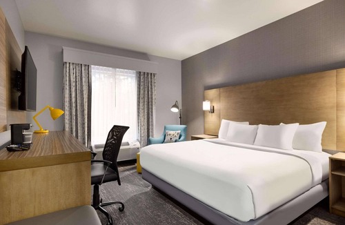 Florence Hotel | Park Inn by Radisson Florence, SC