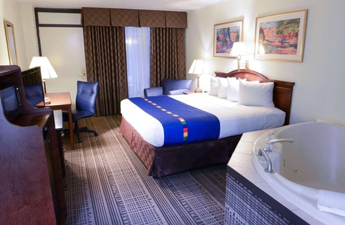 West Middlesex Hotel | Park Inn by Radisson Sharon