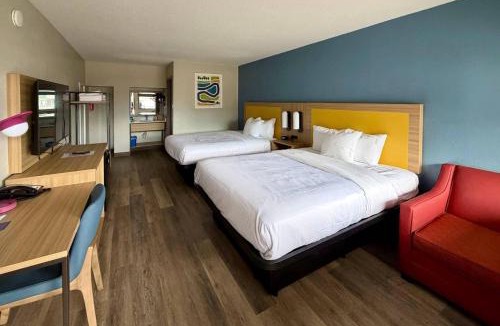 Weldon Cabin | Park Inn by Radisson, Weldon - Roanoke Rapids