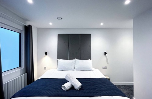 Dover Hotel | Park Inn Palace