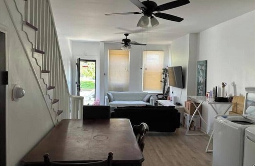 Kensington Apartment | Park, Library across near Centernn