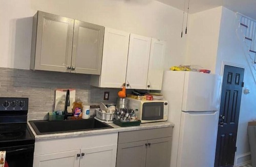 Kensington Apartment | Park, Library across near Centernn