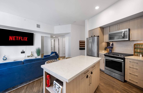 East Village Apartment | Park Lux PlayHouse - Loaded 3 Bdrm DownTown