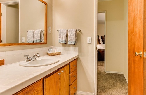 Central Oklahoma City House | Park Manor- mins to all OKC has to offer!