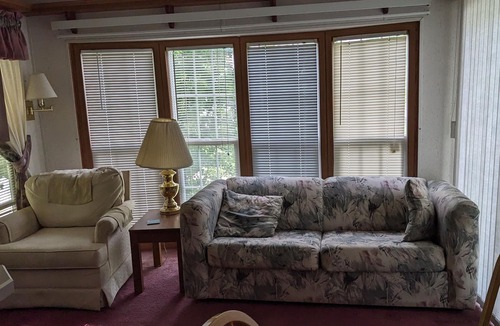 Perry House | Park model unit #1 for rent by Silver Lake NY