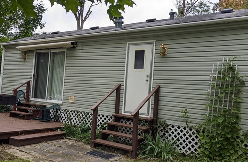 Perry House | Park model unit #5 for rent by Silver Lake NY