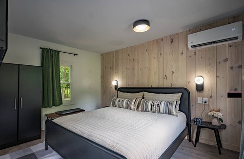 Tupper Lake Hotel | Park Motel and Cabins