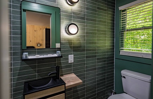 Tupper Lake Hotel | Park Motel and Cabins