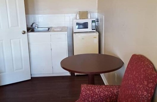 Johnson City Hotel | Park n Stay Inn
