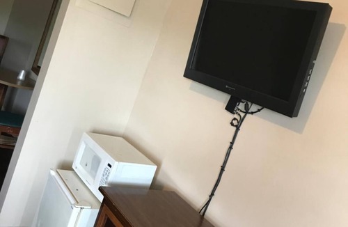 Johnson City Hotel | Park n Stay Inn