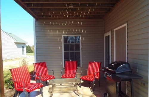 Cape Charles Condo | Park Place - Comfy Condo Close to Beach