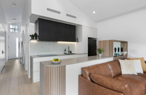 Ocean Grove Apartment | Park Place Luxe - 12pm checkout - Central location