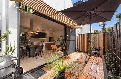 Ocean Grove Apartment | Park Place Luxe - 12pm checkout - Central location