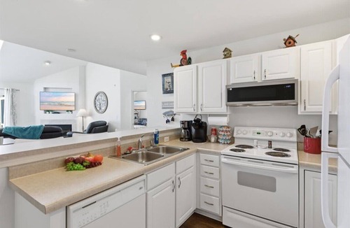 Kaiser Apartment | Park Place Villa|Seasonal Pool|LakeView|Gym