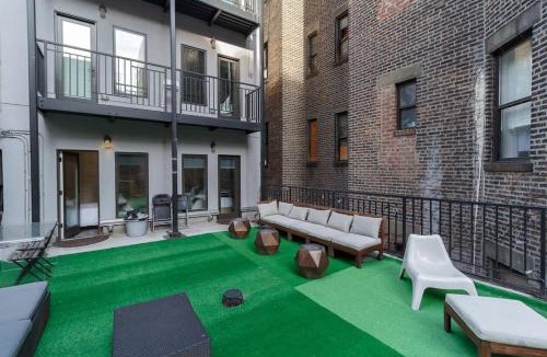 Rose Hill Apartment | Park South Central 3 Bedroom with Private Terrace