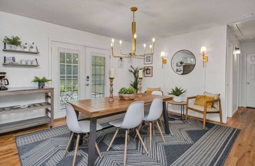 Earlewood House | Park St Haven | 4BR w/Patio