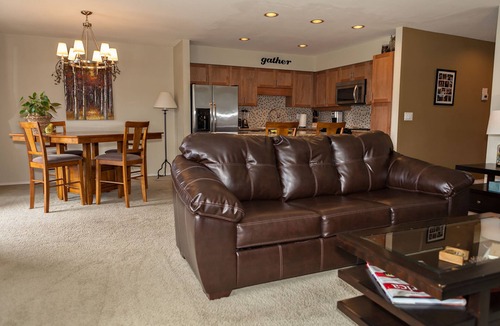 Downtown Leavenworth Condo | PARK @ THE CONDO AND WALK TO TOWN. POOLS & HOT TUBS OPEN NOW, PRETTY VIEWS