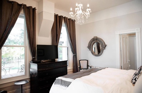 Auburn Hotel | Park Victorian