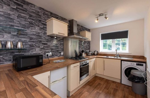 Billingham House | Park View, 2-bed home, both en-suite, 2 parking