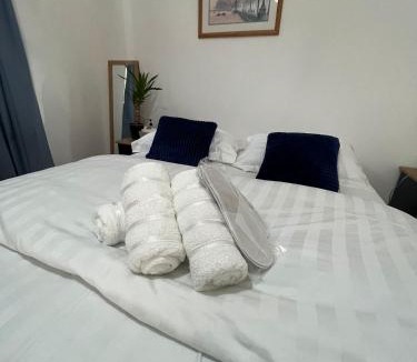 Barking House | Park View Homestay