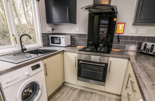 Yealand Conyers Cottage | PARK VIEW LODGE, ARNSIDE 7, pet friendly in Carnforth