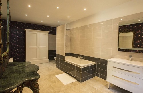 Barbeville Bed & Breakfast | Park View Suite - Le Château des Monts