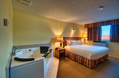 Winnipeg Hotel | Park West Inn