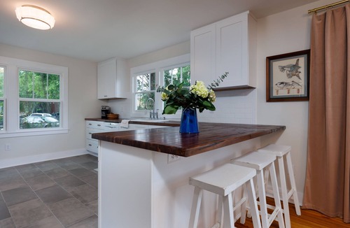 Biloxi House | Park your car and walk to EVERYTHING downtown Ocean Springs has to offer!