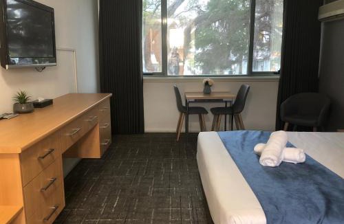 Parkdale Hotel | Parkdale Motor Inn