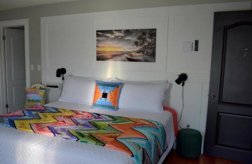 Triton Hotel | Parkers Blue Water Inn