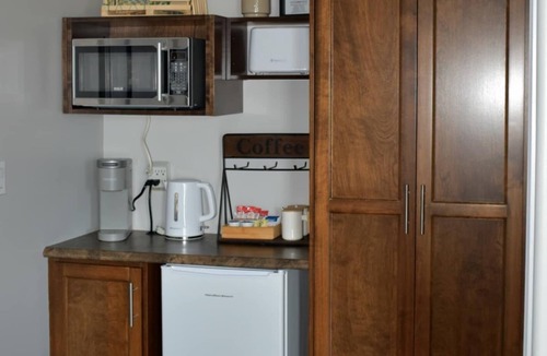 Triton Hotel | Parkers Blue Water Inn