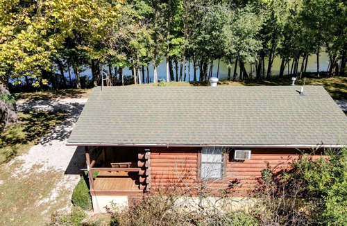 Eureka Springs Cabin | Parkers Hideaway on the White River/Dogwood Cabin