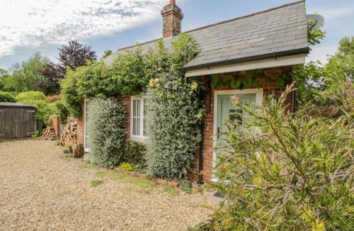 Sturminster Marshall House | Parkfield Cottage