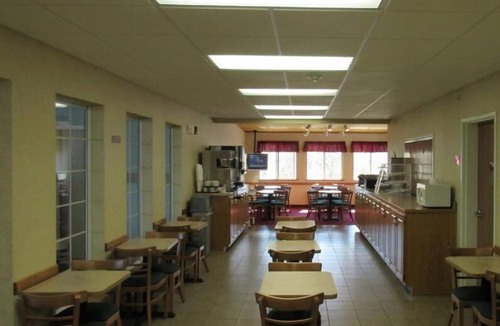 Warsaw Hotel | Parkfield Inn