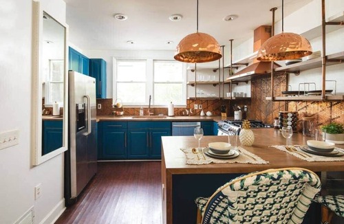 Midtown House | Parkfront Lux by Minty Living