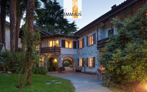 Arcegno Hotel | Parkhotel Emmaus - Casa Rustico