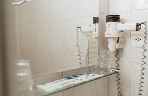 Weesen Hotel | Parkhotel Schwert - Self-Check-in
