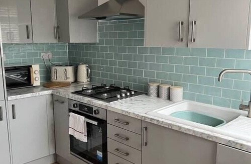 Margam Apartment | Parking 2 Baths Garden + Dining Area