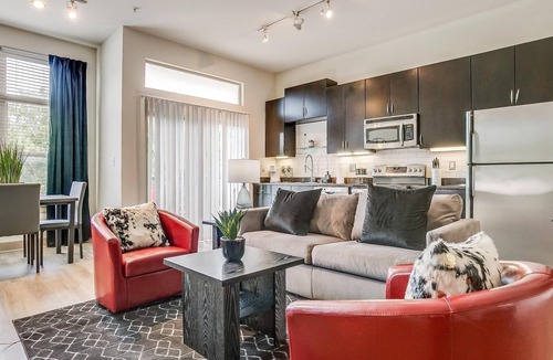 Deep Ellum Apartment | ★Parking★Gym★Baylor Hospital★Pool★Deep Ellum★