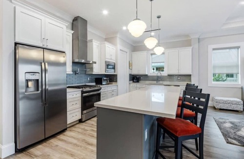 Key West House | Parking, Heated Pool, Pet Friendly - Seagate House