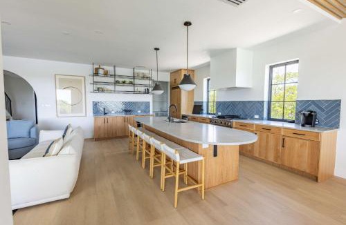 Key West House | Parking Pool Dock - Starboard House