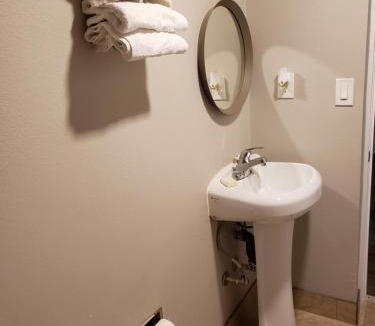 Parkrose Hotel | Parkrose Inn and Suites
