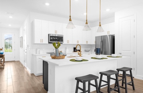 Sandy Ridge House | Parks, Soccer & Relaxation: Book Your Spot!