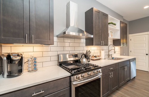 St. Louis House | Parkside Comfort | JZ Vacation Rentals